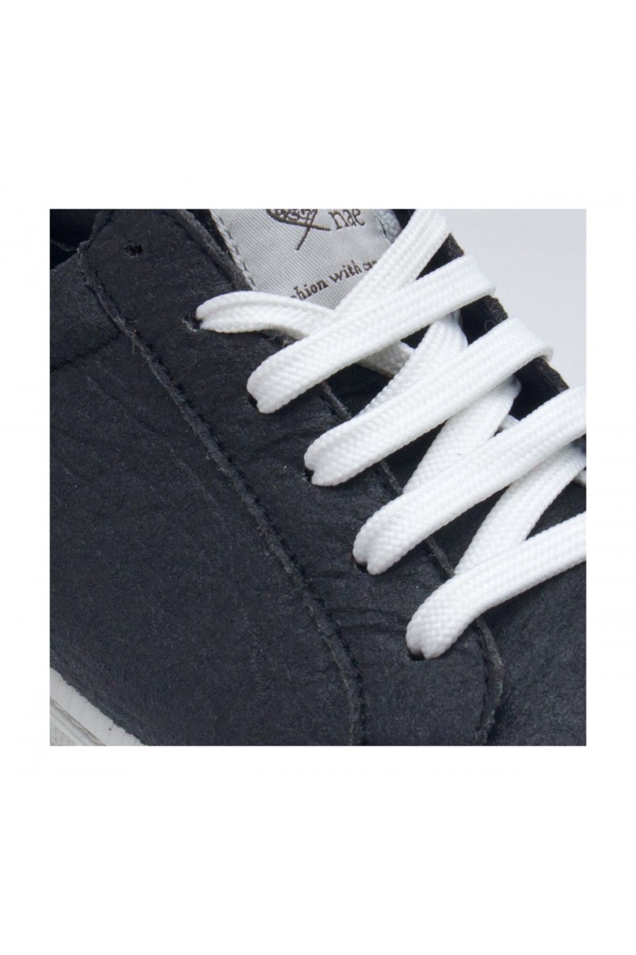 Basic_Black_Pinatex